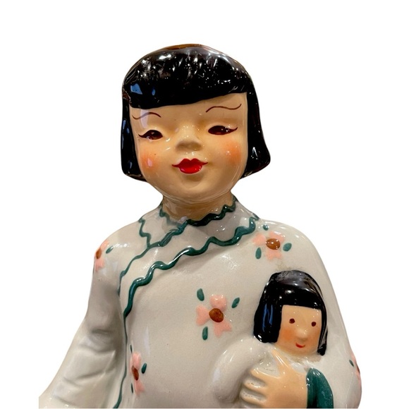 1950’s Asian Girl Holding Doll Figurine from Florence Ceramics of Napa Valley - Picture 10 of 15